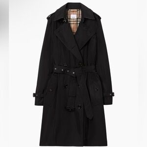 Burberry Kensington belted double breasted logo coat- WORN ONCE FOR PICTURES
